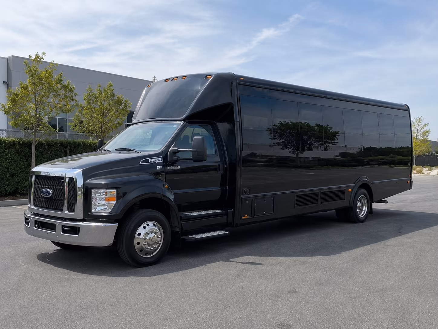 25 Passenger Party Bus