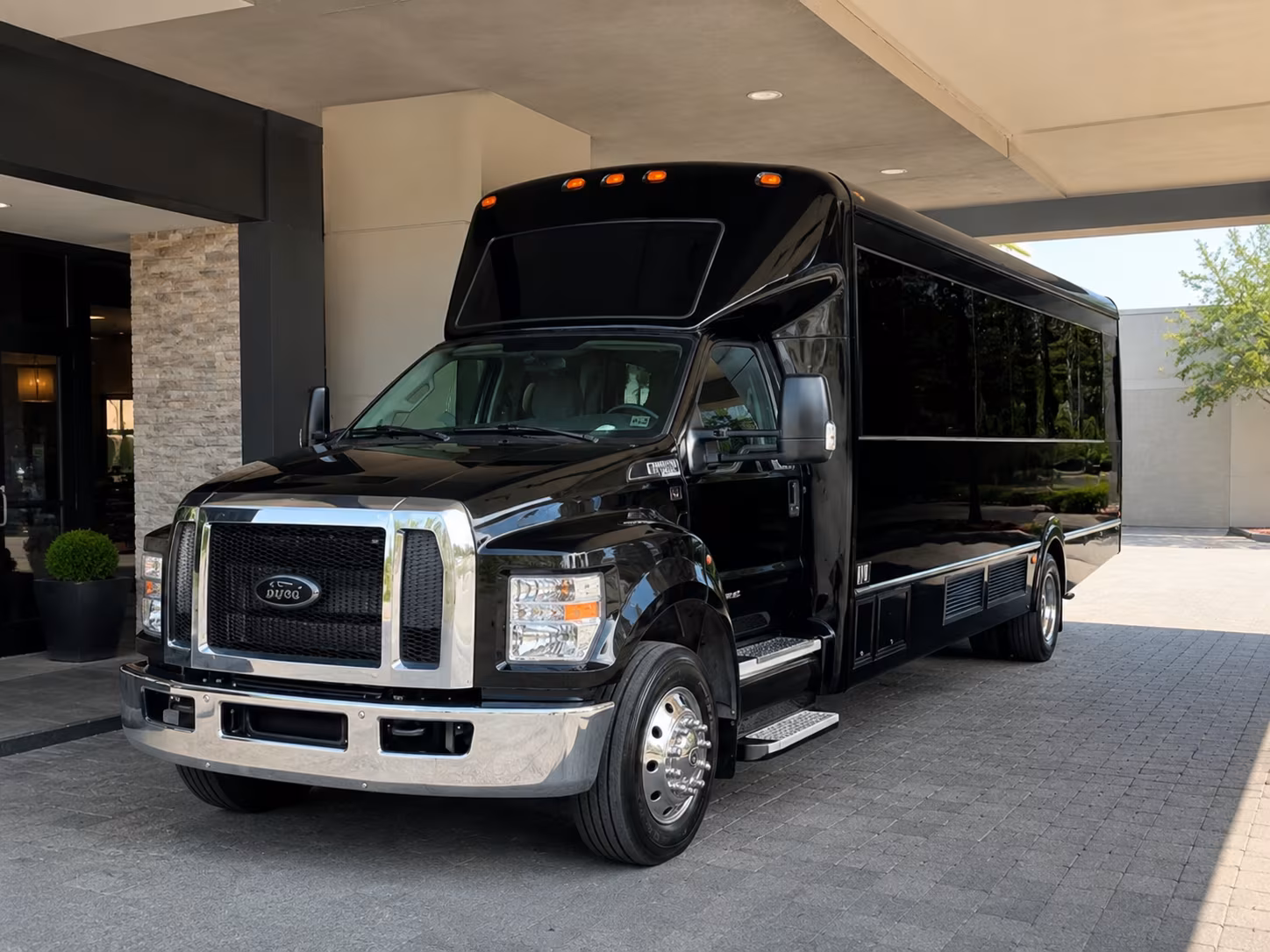 Conroe Winery Tour & Pub Crawl Transportation
