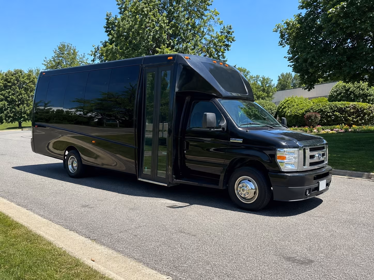 League City Winery Tour & Pub Crawl Transportation