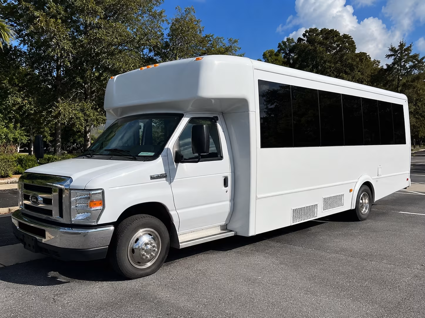 Sugar Land Birthday, Sweet 16, & Quinceañera Transportation onboard seating
